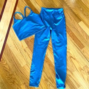 Abercrombie & Fitch Contour Workout Set